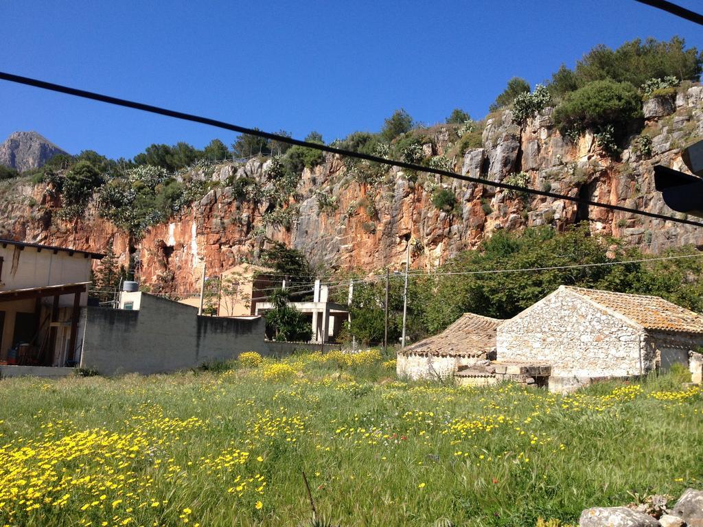 Baglio Scurati Home Holidays กุสโตนาชี ภายนอก รูปภาพ