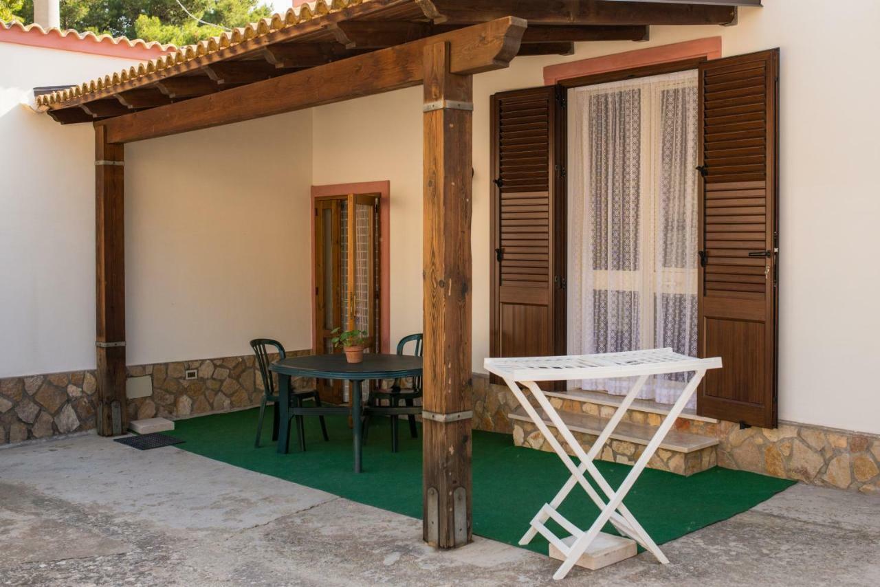 Baglio Scurati Home Holidays กุสโตนาชี ภายนอก รูปภาพ
