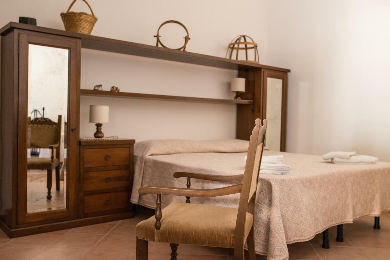 Baglio Scurati Home Holidays กุสโตนาชี ภายนอก รูปภาพ