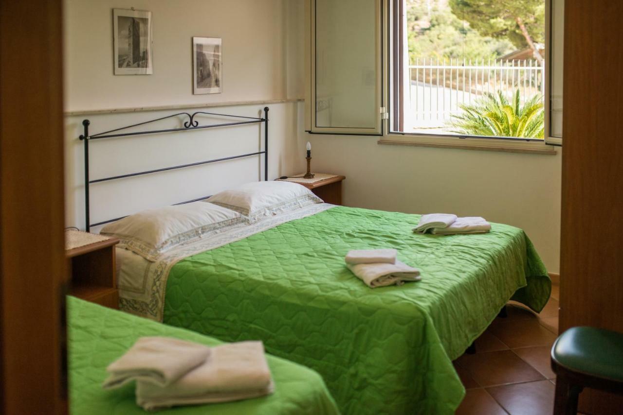 Baglio Scurati Home Holidays กุสโตนาชี ภายนอก รูปภาพ